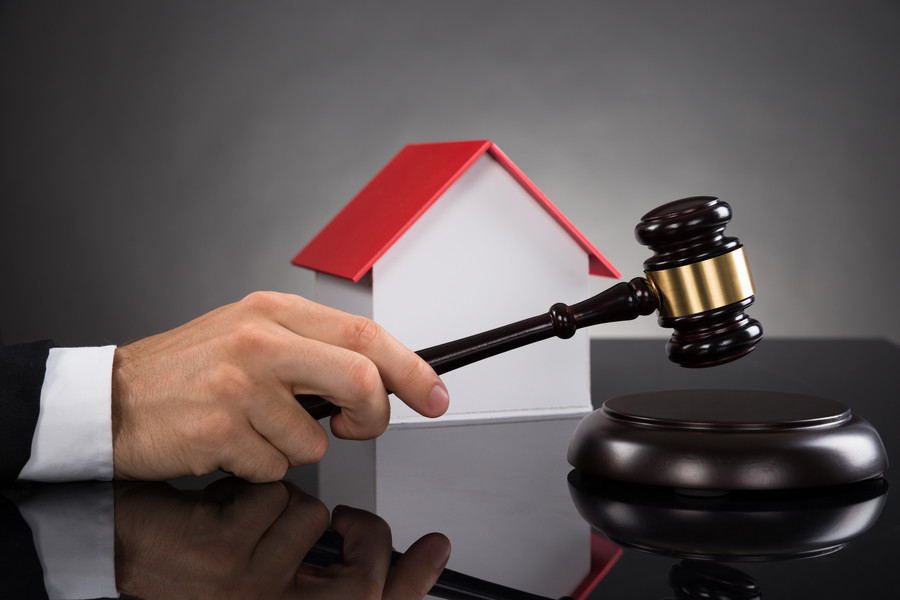 贪污案中合法回扣与礼物的辩护：普陀刑事辩护律师的观点与案例分析